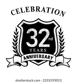 Logo del 32º aniversario estilo vintage blanco y negro. Ilustración vectorial.