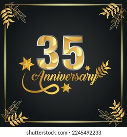 Logo de lujo de 35 años. año aniversario de la plantilla de color oro vector enmarcada por palmas.
