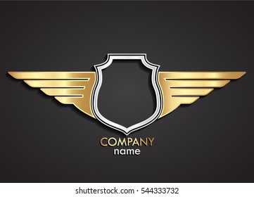 Logo / emblema del escudo plateado heráldico y alas doradas 3d