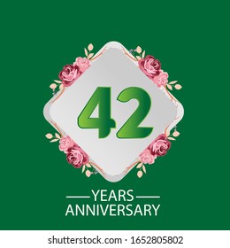 42 años de aniversario. Tarjeta de saludo decorativa floral para celebración