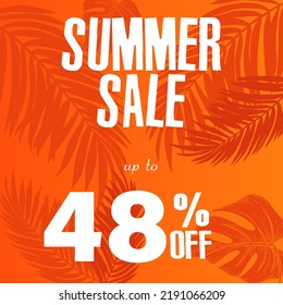 48% de descuento. Una brillante ilustración vectorial de un anuncio de venta de verano con una fuente fantástica y un hermoso fondo naranja con hojas tropicales.