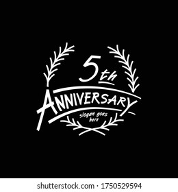 plantilla de diseño de 5 años. Vector e ilustración. Logo de los 5 años.