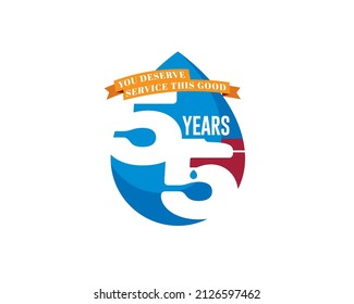 55 Jahre Jubiläum in blauer flüssiger Form	
