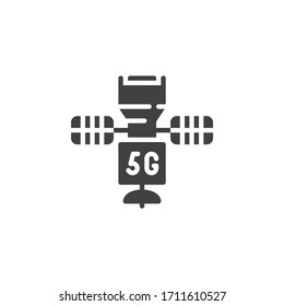 Icono vector de satélite espacial 5G. signo plano relleno para concepto móvil y diseño web. Icono de pictograma de difusión 5G. Símbolo, ilustración del logotipo. Gráficos vectoriales