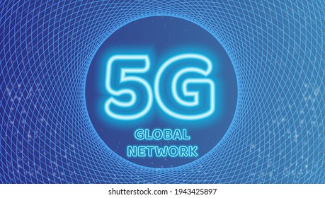Diseño poligonal de marco alambrado 5G con señales de radio de difusión. Ilustración vectorial digital de trama baja. Banda ancha de alta velocidad para transferencia de grandes datos. Futurista concepto de tecnología 5G sobre fondo azul.