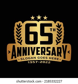Plantilla de diseño de logotipo para 65 años. Logotipo de celebración del 65º aniversario. Vector e ilustración.