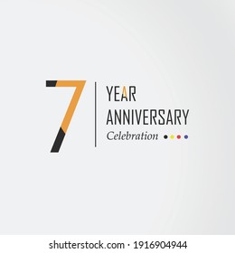 Diseño de plantilla vectorial de 7 años Ilustración Color naranja elegante Fondo blanco