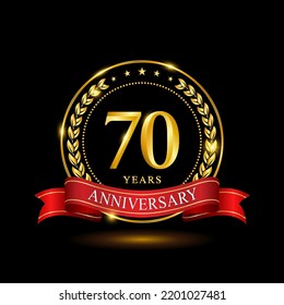 70 Jahre Jubiläumsvorlage-Design, mit glänzendem Ring und rotem Band, Lorbeer-Kranz einzeln auf schwarzem Hintergrund, Logo-Vektorgrafik