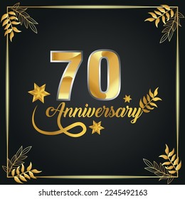Logo de lujo de 70 años. año aniversario de la plantilla de color oro vector enmarcada por palmas.
