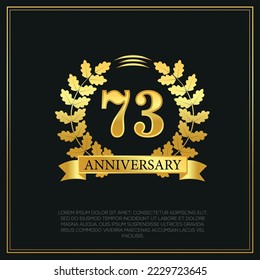 73. Jahr Jubiläum-Hintergrund.  Goldene Zahlen mit goldenem Band, Vektordesign.
