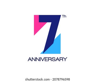 Logo geométrico del 7° aniversario. Diseño con formas triangulares para cumpleaños o celebración