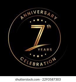 7.º Aniversario. Diseño del logo del aniversario con anillo de color dorado y texto para eventos de celebración del aniversario. Plantilla de vectores de logotipos