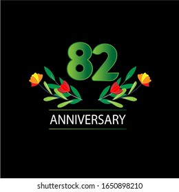 82 años de aniversario. Tarjeta de saludo decorativa floral para celebración