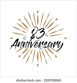 Plantilla aislada de emblema vector retro de 83 años. Logo vintage 83 años con cinta adhesiva y fuegos artificiales sobre fondo blanco
