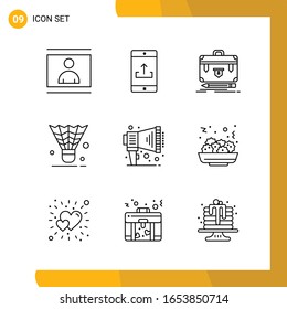 9 Conjunto de iconos. Paquete de iconos de estilo de línea. Símbolos de esquema aislados en el fondo blanco para diseño de sitio web responsable.