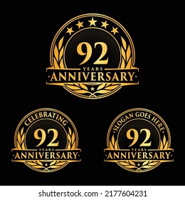 Se cumplen 92 años. 92ª colección de logo de la celebración. Vector e ilustración. 