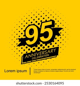 emblema da celebração do aniversário de 95 anos. logotipo preto isolado com fita no fundo amarelo. design de modelo de ilustração vetorial para web, folhetos, cartaz, cartão de saudação e cartão de convite