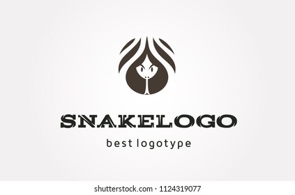 Abstarct logo snake face