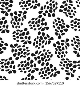 Abstract animal fur seamless pattern on white background. Vector illustration