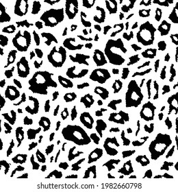 Abstract animal skin, leopard seamless pattern with hatching effect. Jaguar or cheetah fur. Black and white seamless camouflage background. Vector wallpaper