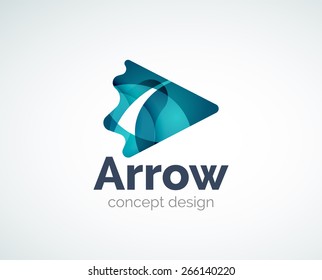 Diseño del logotipo de flecha abstracta de las piezas de color, formas geométricas superpuestas.  Efectos de luz y sombra