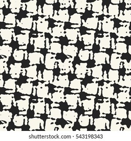 Abstract blot check textured background. Seamless pattern.