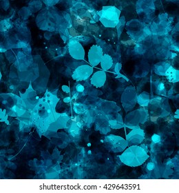 Fondo azul oscuro abstracto con follaje y manchas. Hojas de roble, abedul, alder, haya, arce, álamo. Las hojas de los árboles y arbustos. Patrón floral sin soldadura. Efecto Acuarela. Transparencia. Superposición.