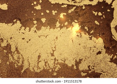 Abstract brown and gold marble pattern with sparkles. Vector background in alcohol ink technique. Modern paint with glitter. Template for banner, poster design. Fluid art painting