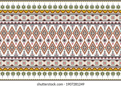 Resumen de color marrón geométrico horizontal textil oriental con diseño floral tradicional para un fondo sin fisuras