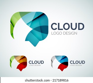 Resumen del diseño del logotipo de la nube de chat hecho de piezas de color - varias formas geométricas