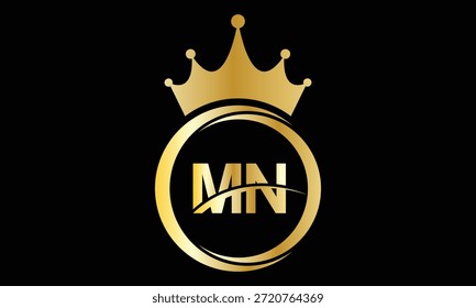 abstrato criativo dourado gradiente MN coroa carta logotipo design.