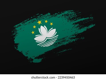 Abstrakte, kreative patriotische handgemalte Fleckenbürstenflagge auf schwarzem Hintergrund