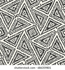 Abstract dashed textured geometric motif. seamless pattern.