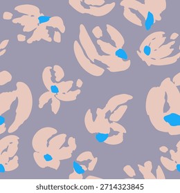 Abstractas patrón floral sin fisuras con suaves Formas de flores beige y centros azules brillantes sobre un fondo lila. Perfecto para textiles, embalaje, Fondos de pantalla, marca, papelería