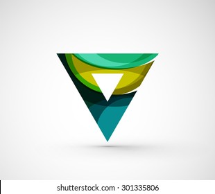Resumen del triángulo del logotipo de la compañía geométrica, flecha. Ilustración vectorial del concepto de forma universal hecho de varios elementos superpuestos de ondas