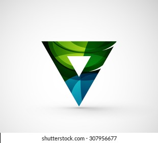 Resumen del triángulo del logotipo de la compañía geométrica, flecha. Ilustración vectorial del concepto de forma universal hecho de varios elementos superpuestos de ondas