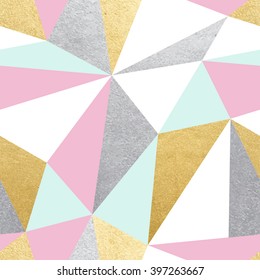 Fundo geométrico abstrato sem costura. Ouro e folha de prata triângulos pastel design. Padrão moderno simples adequado para têxteis, papéis, papéis de parede, cartões e scrapbooking.