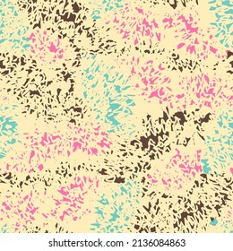Abstract geometric seamless pattern in doodle style with color segments.
