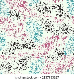 Abstract geometric seamless pattern in doodle style with color segments.
