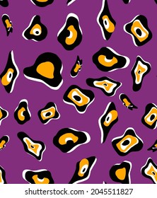 Abstract Hand Drawing Large Geometric Evil Eye Bead Shaped Leopard Skin Seamless Vector Pattern Isolated Purple Background