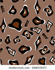 Abstract Hand Drawing Large Geometric Evil Eye Bead Shaped Leopard Skin Seamless Vector Pattern Isolated Beige Background