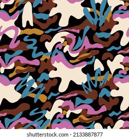 Abstract Hand Drawing Wavy Distorted Geometric Camouflage Shapes Seamless Vector Pattern Isolated Background