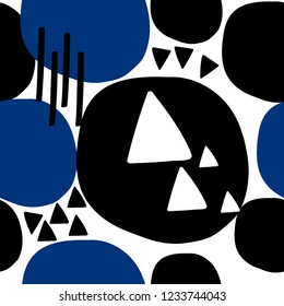 Abstract hand drawn geometric background. Seamless pattern with hand drawn triangles and circles