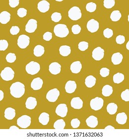 Abstract hand drawn polka dot pattern - Vector 