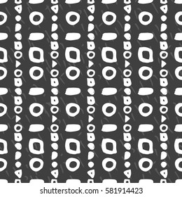 Abstract hand drawn seamless pattern. Black and white grunge background with simple geometric shapes.