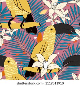 Abstract hand painted seamless animal background.Isolated birds with palm leaves and flowers. Toucans birds pattern on pink. Vector illustration.