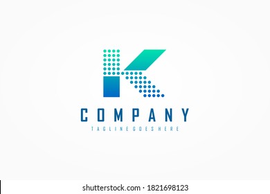 Resumen Logo De La Letra Inicial S. Estilo de semitono de puntos de píxeles de flecha geométrica de gradiente azul y verde. Usable para Logos de Negocios y Tecnología. Elemento de plantilla de diseño de logotipo de vectores planos.