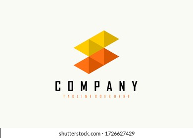Resumen Logo De La Letra Inicial S. Estilo de origen triangular geométrico naranja y amarillo aislado en fondo blanco. Usable para Logos de Negocios y Tecnología. Elemento de plantilla de diseño de logotipo de vectores planos.