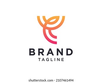 Resumen del logotipo de la letra inicial T. Forma geométrica naranja Escudo de forma militar Estilo de Origami aislado en fondo blanco. Elemento de plantilla de diseño de logotipo de vectores planos.