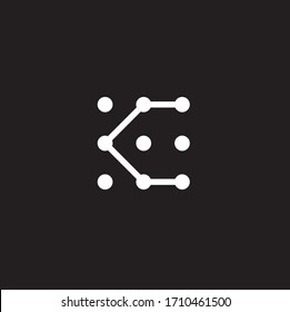 Plantilla de diseño del logotipo del escudo de letras abstractas C. Signo de negocio en monograma nominal Premium. Icono de vector de fundación universal.